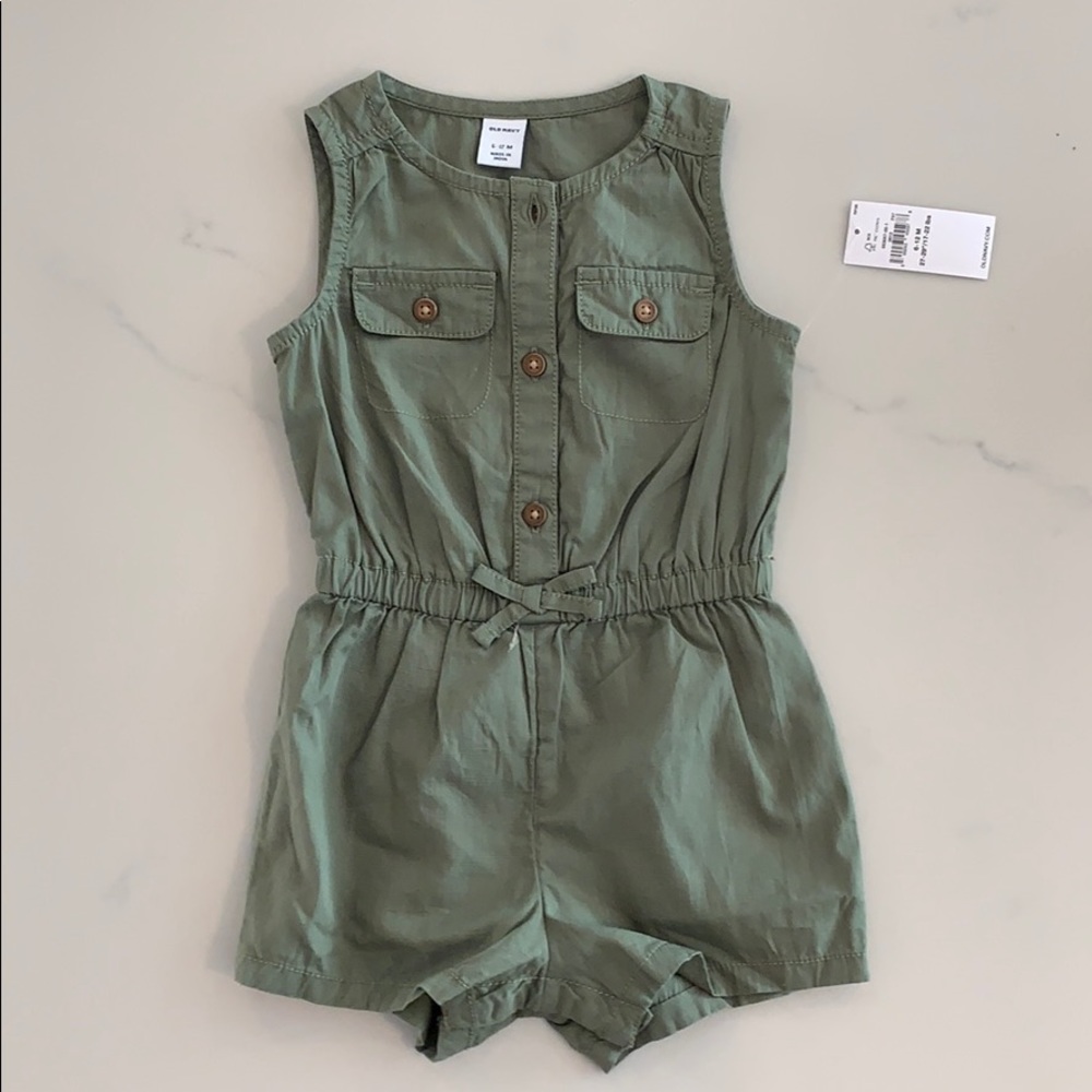 Baby Girl Romper (shorts) - sz 6-12 months NWT